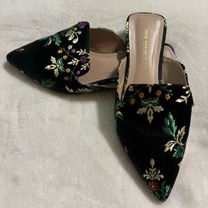 Shoe Republic LA Women's Black Floral Mules